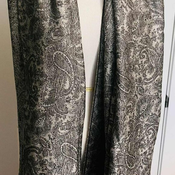 Vintage Pashmina Silk Shawl 1990s, Black & Grey Paisley Jacquard, 70×180 cm - Picture 2 of 11